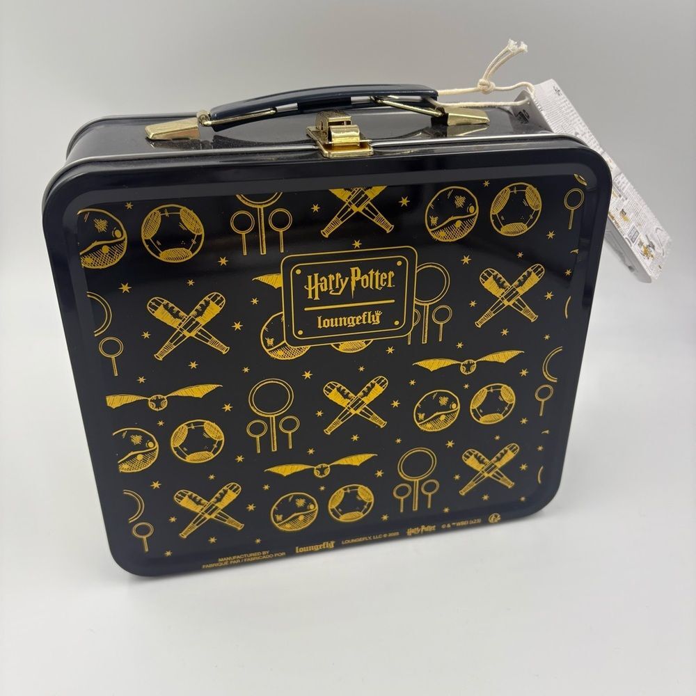 NWT Loungefly Harry Potter Quidditch Metal Case Lunch Box‎